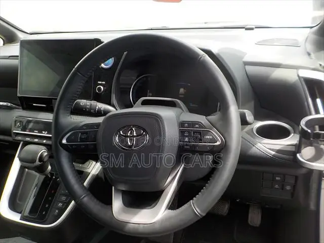 Toyota Voxy 2022 Pearl