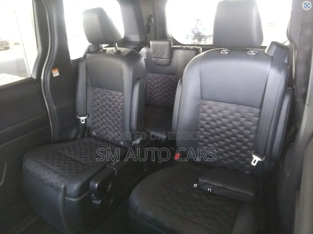 Toyota Voxy 2022 Pearl
