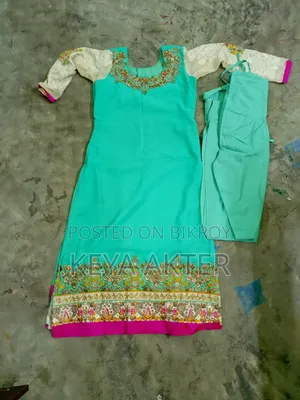 ব্যবহৃত সালোয়ার কামিজ বিক্রয়ের জন্য