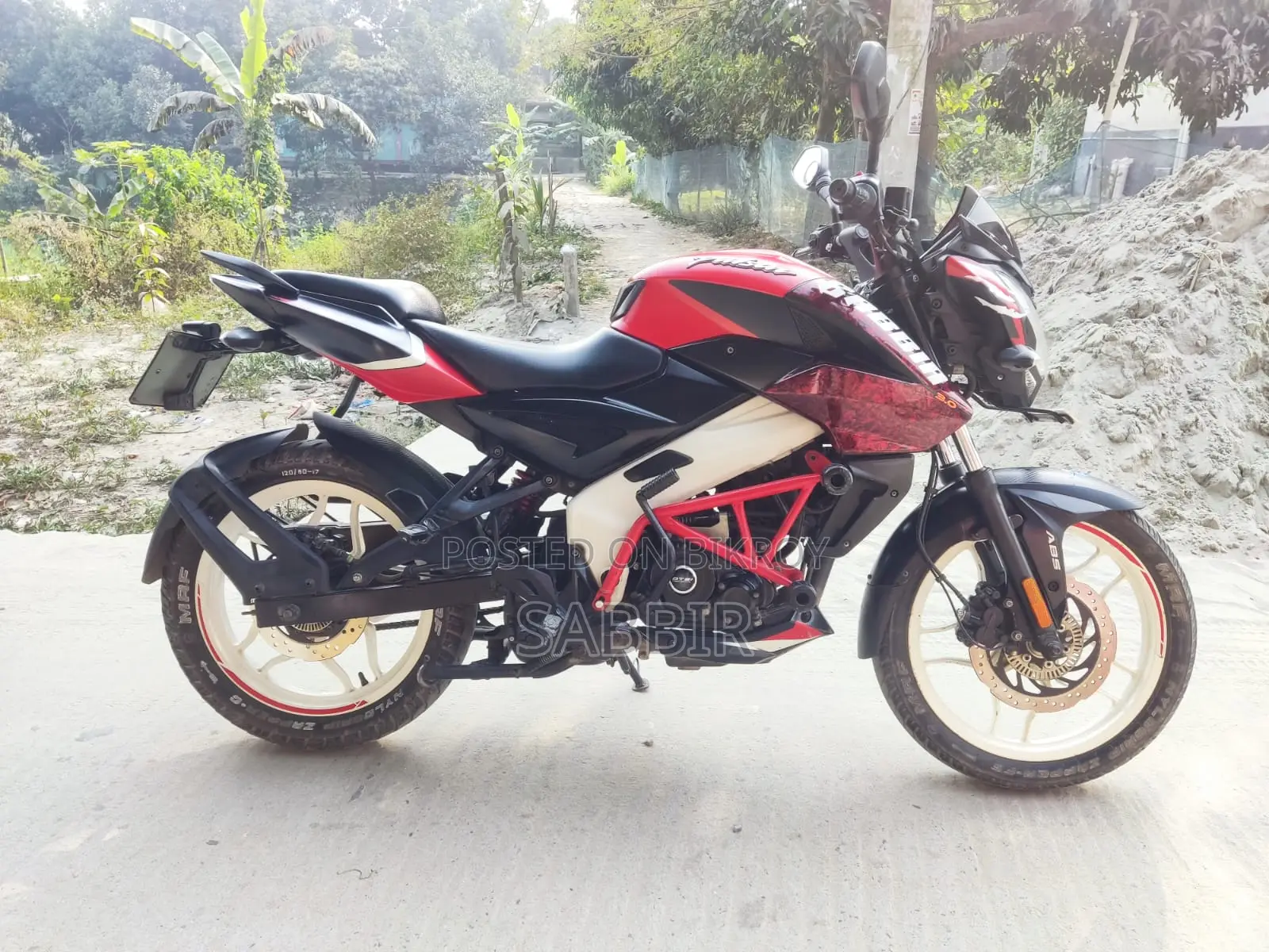 Bajaj Pulsar NS 160 2021 Red
