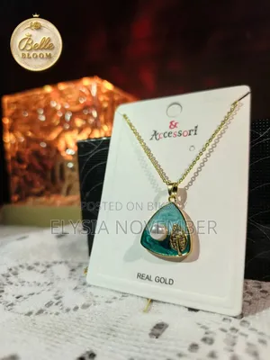 Neck Beauty in Casual