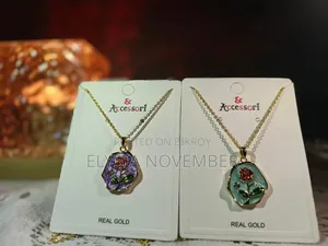 Neck Beauty in Casual