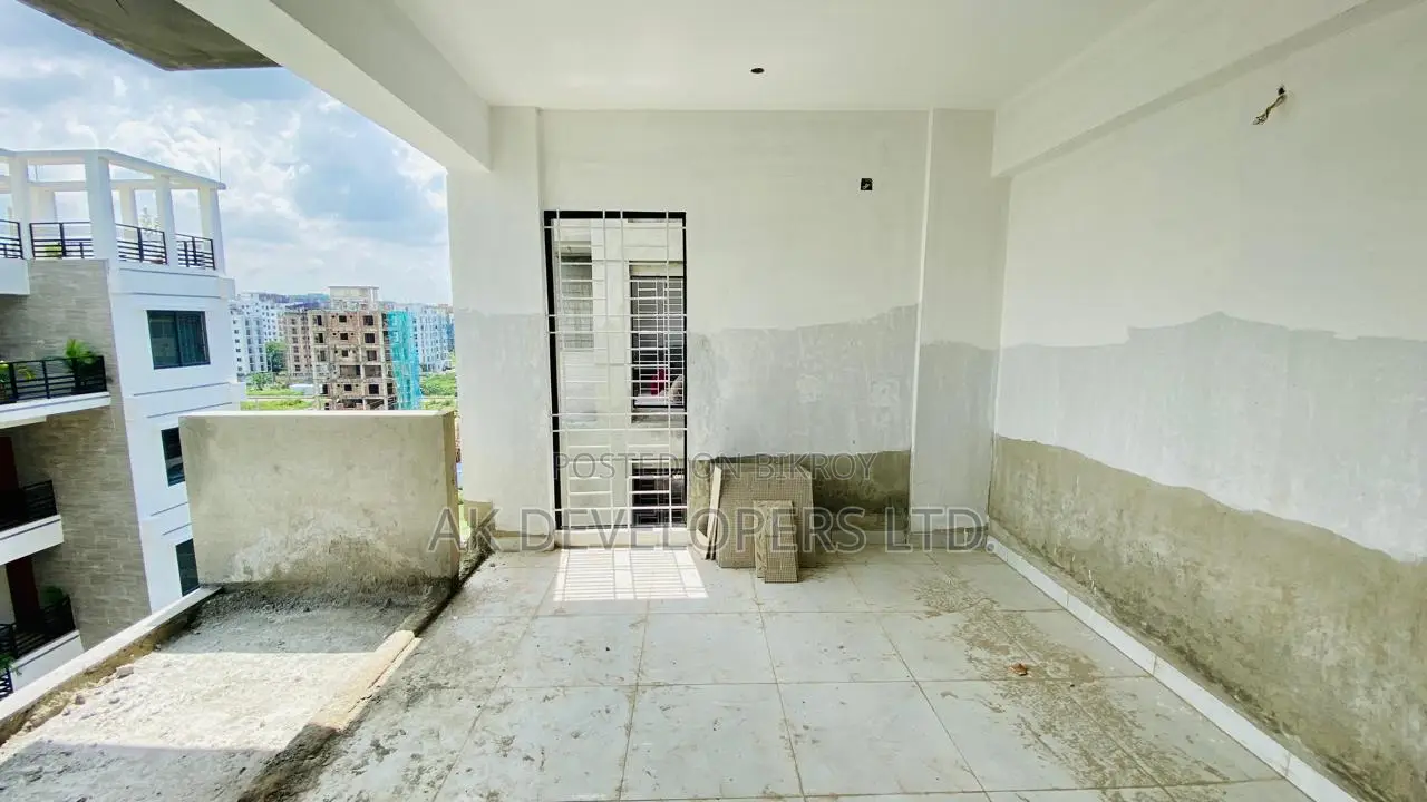 4 Bedroom Apartment in Sukoon, Basundhara for Sale
