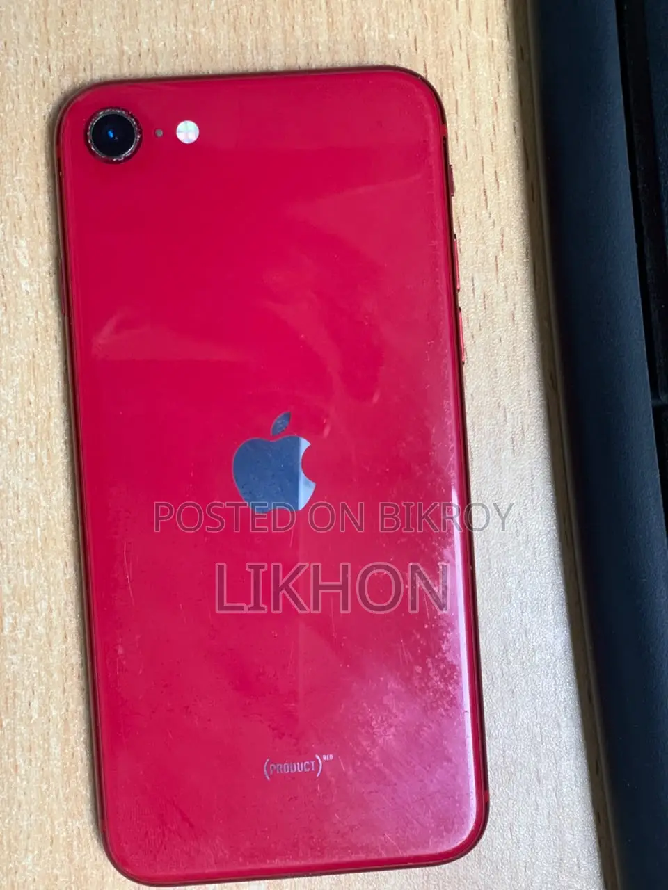 Apple iPhone SE (2020) 64 GB Red
