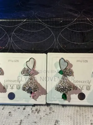 Casual Exclusive Diamond Cut Earing