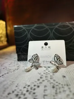 Casual Exclusive Diamond Cut Earing