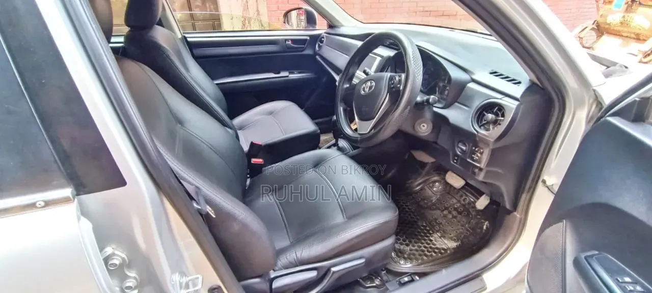 Toyota Axio 2015 Silver
