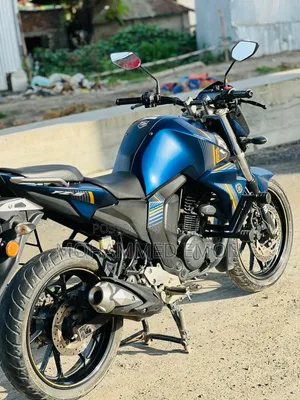ইয়ামাহা এফজেডএস ভি২ ২০২৩ ব্লু