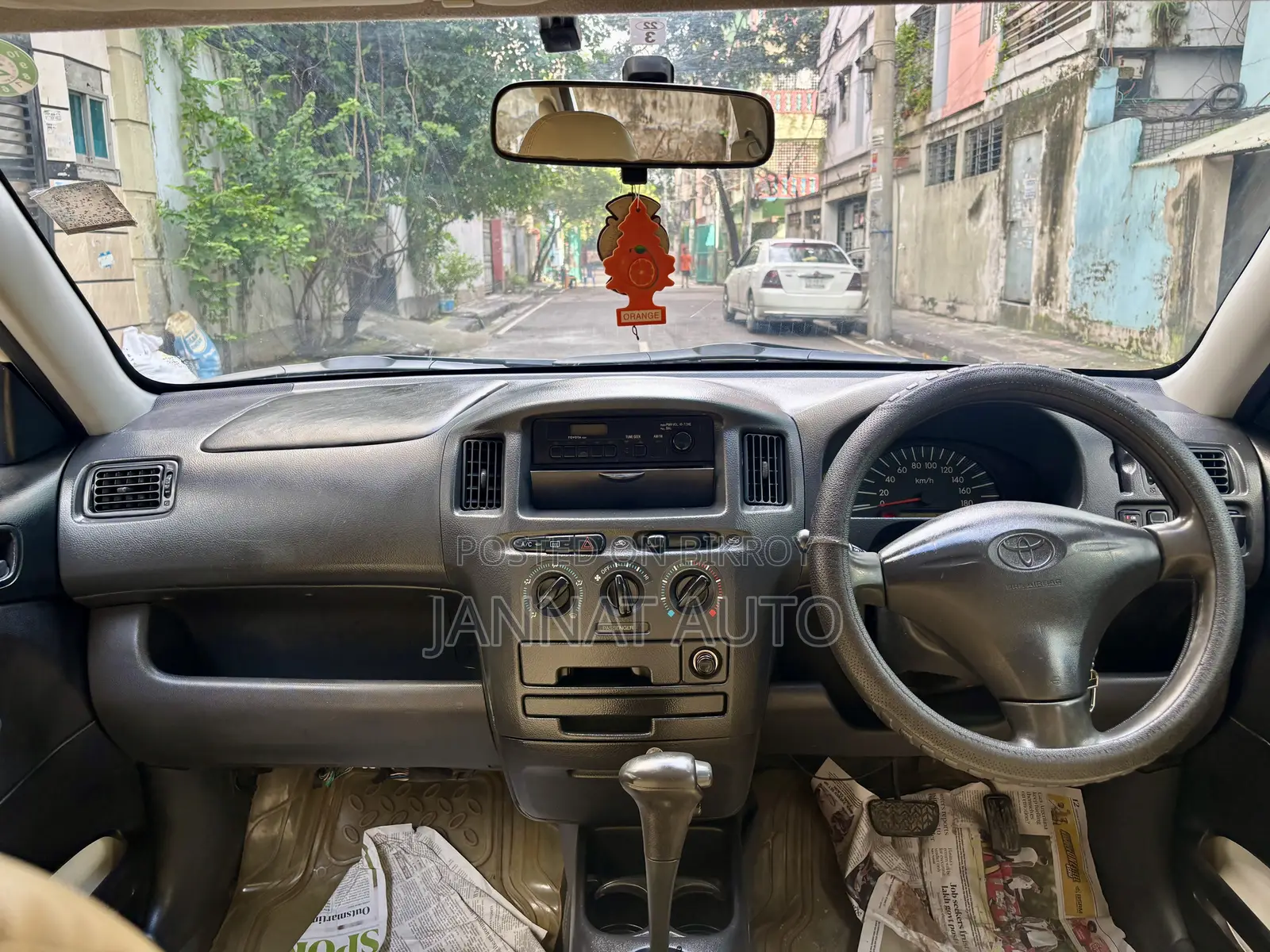 টয়োটা প্রোবক্স ২০০৪ হোয়াইট