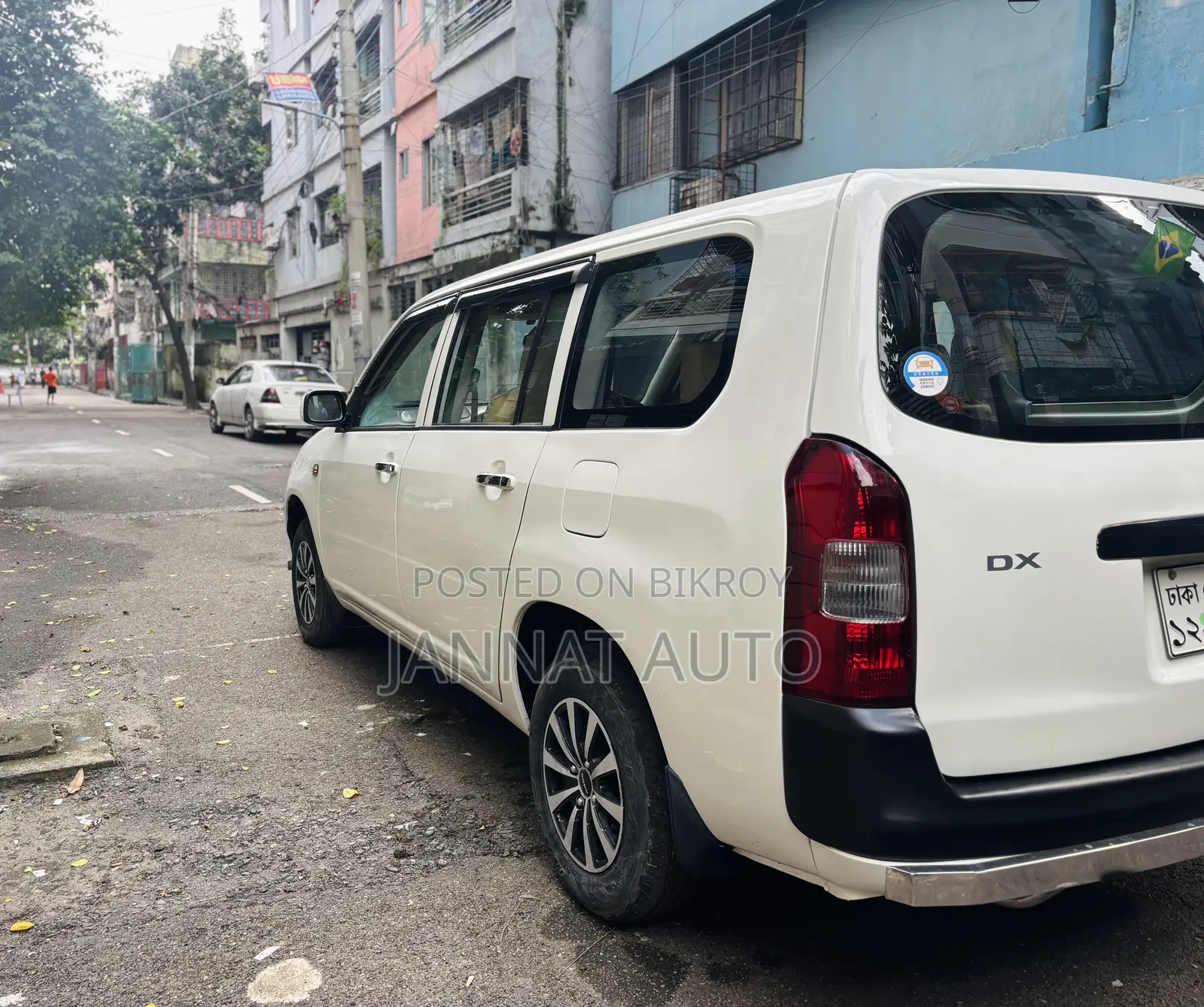 টয়োটা প্রোবক্স ২০০৪ হোয়াইট