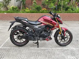 হোন্ডা হর্নেট ২.০ ২০২৪ রেড