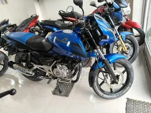 বাজাজ পালসার ১৫০ ২০১৫ নীল