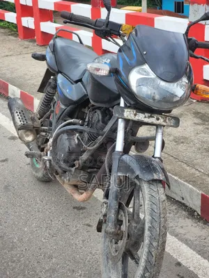 বাজাজ ডিসকভার ১৩৫ ২০১১ নীল