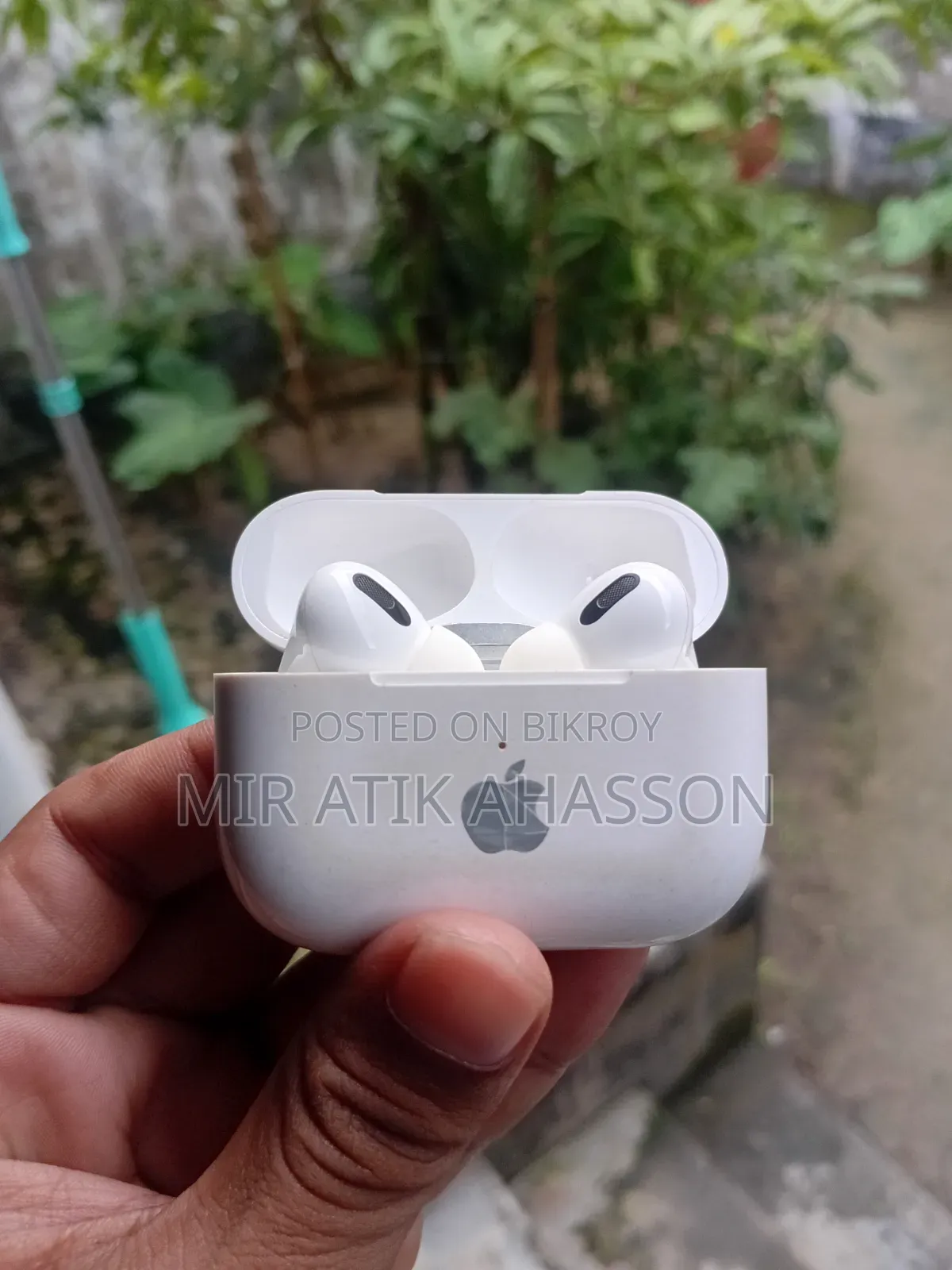 Apple AirPods / Wireless Earbuds for sale