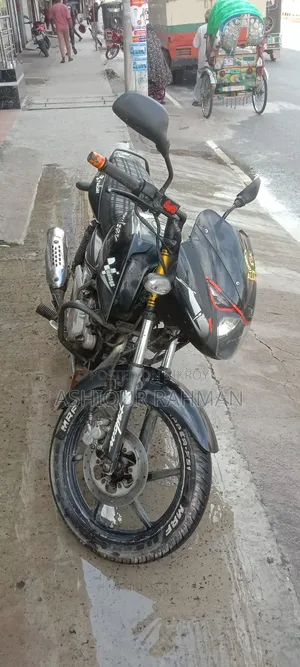 বাজাজ পালসার ১৫০ ২০১৫ ব্ল্যাক