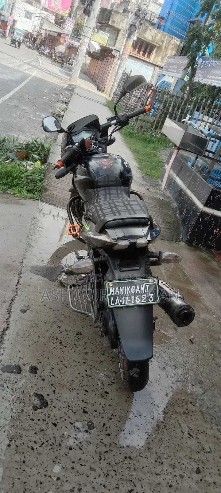 বাজাজ পালসার ১৫০ ২০১৫ ব্ল্যাক