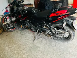 বাজাজ পালসার ১৫০ ২০১৮ কালো