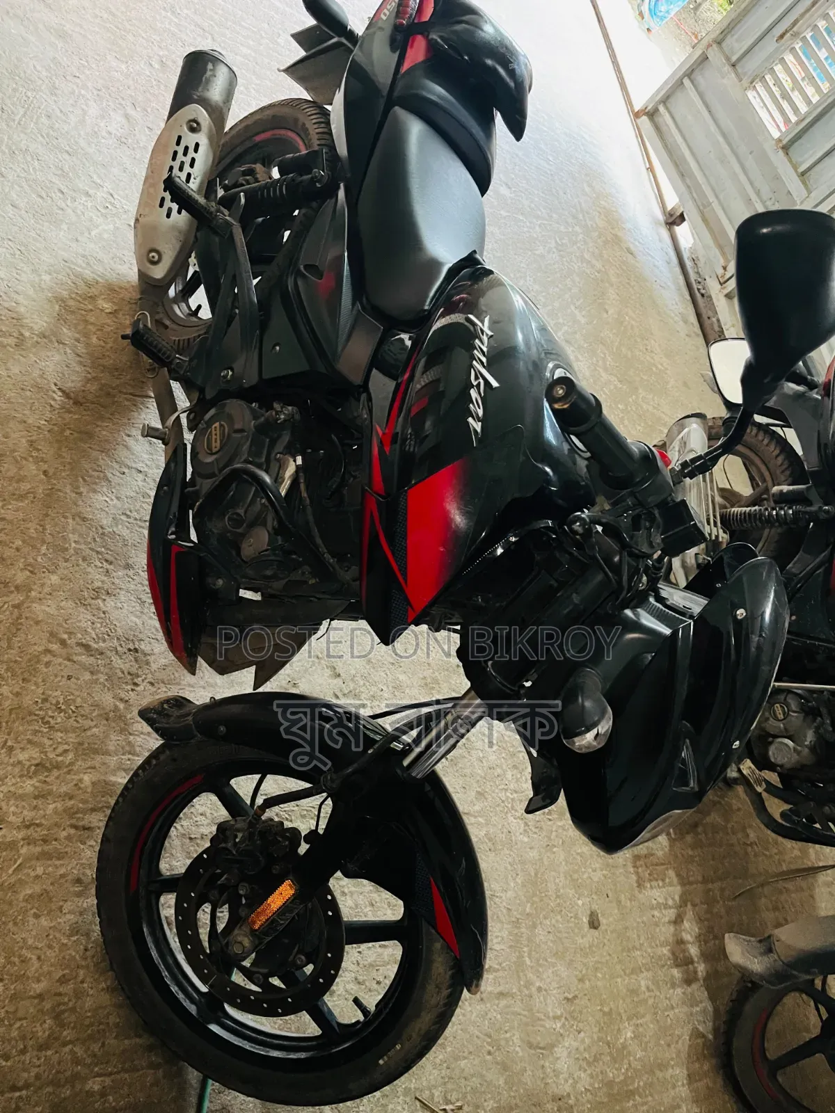 বাজাজ পালসার ১৫০ ২০১৮ কালো