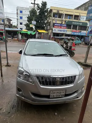 টয়োটা প্রিমিও ২০১২ সিলভার
