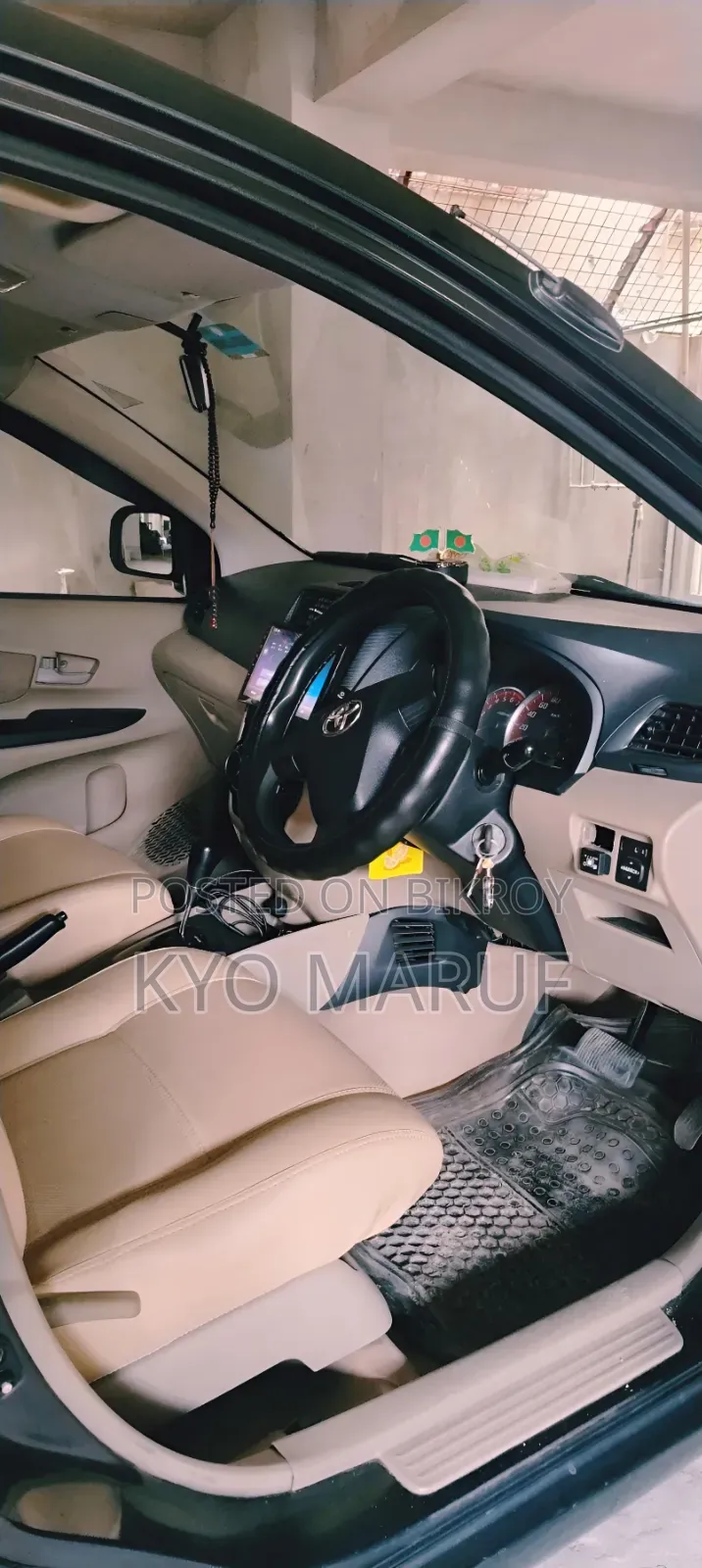 Toyota Avanza 2012 Black