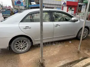 Toyota Premio 2012 Silver