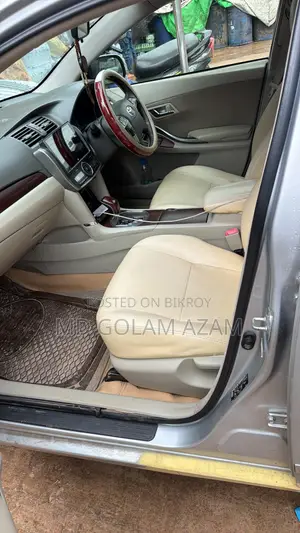 Toyota Premio 2012 Silver