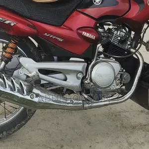 ইয়ামাহা ২০০৬ লাল