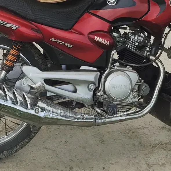 ইয়ামাহা ২০০৬ লাল