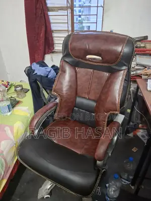 বস চেয়ার