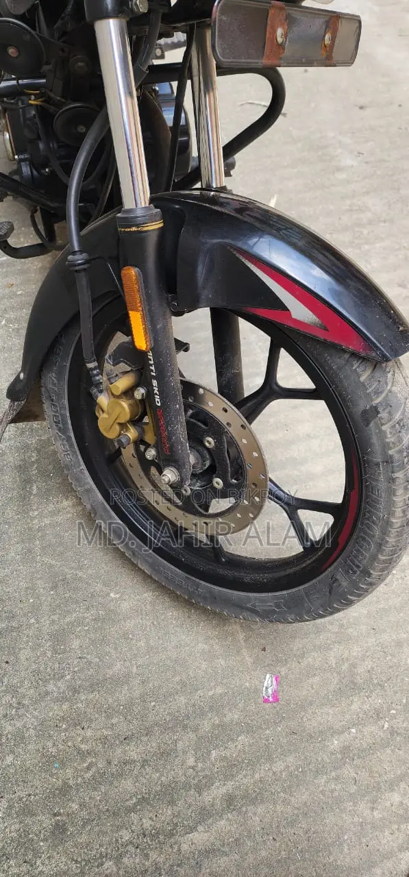 বাজাজ প্লাটিনা ১১০ ২০২৩ কালো