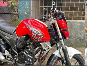 Yamaha FZ 2015 Red