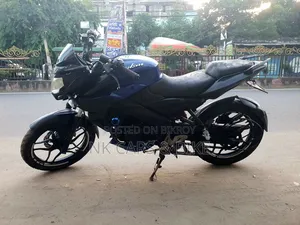 বাজাজ পালসার এনএস ১৬০ ২০১৮ নীল
