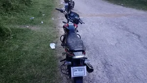 বাজাজ ডিসকভার ১০০ ২০১৪ ব্ল্যাক