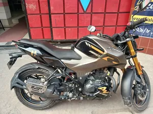 Hero Xtreme 160R 4V 2025 Black