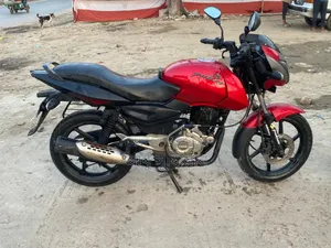 Bajaj Pulsar 150 2012 Gold