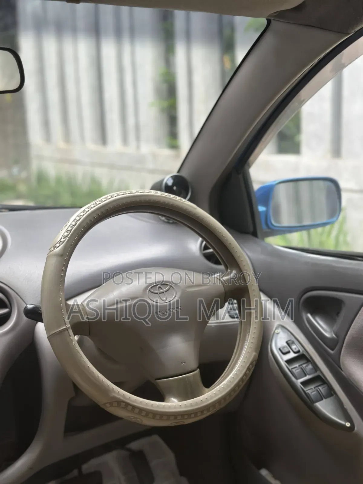 Toyota Platz 2000 Blue