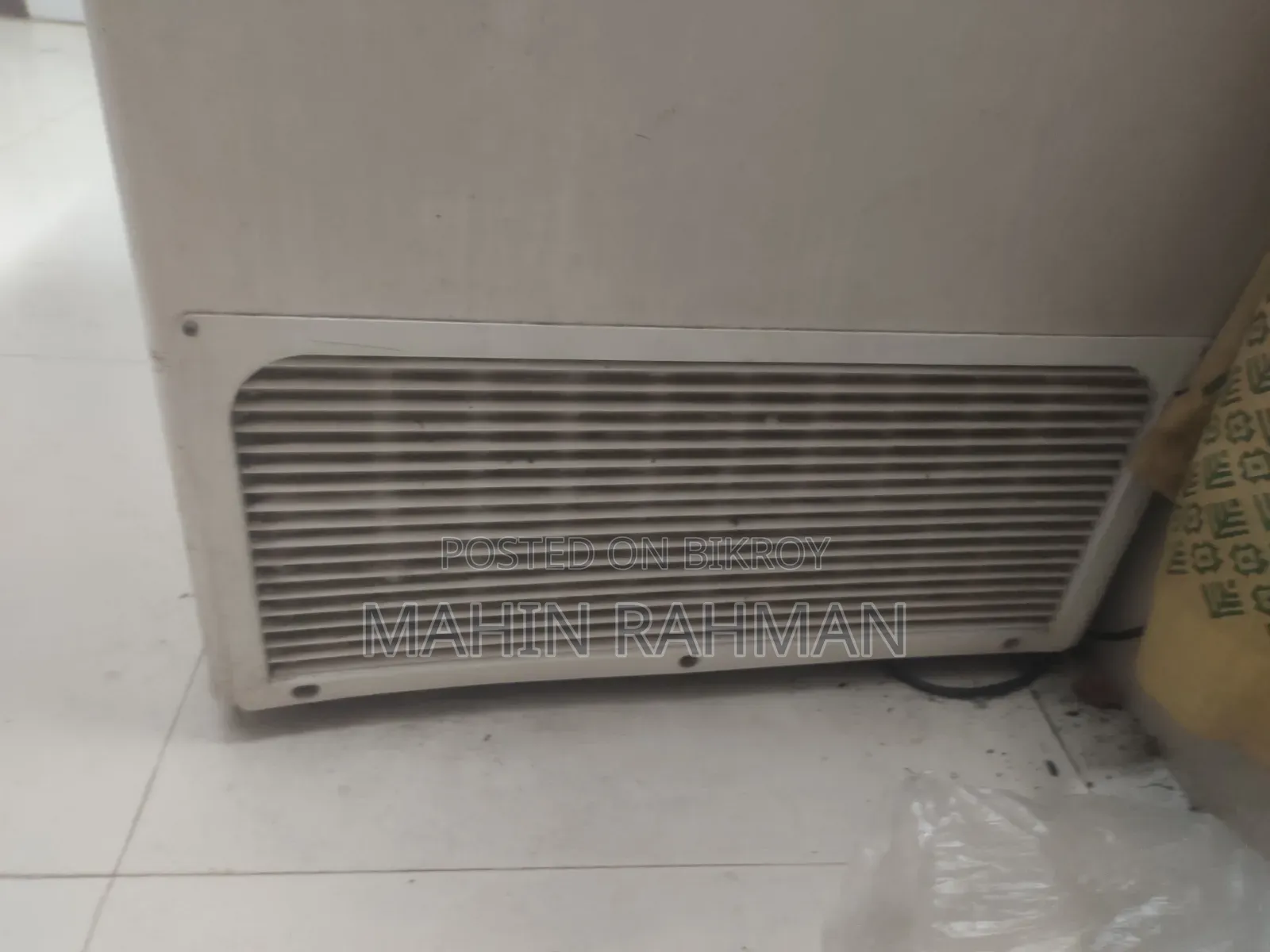 Singer Deep Fridge