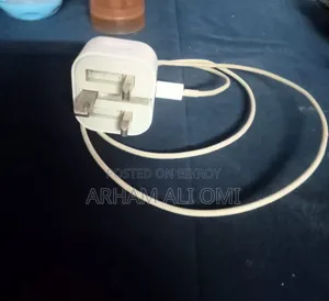 Apple 20W USB-C Power Adapter