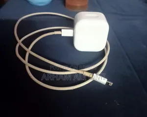 Apple 20W USB-C Power Adapter