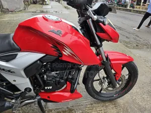 টিভিএস অ্যাপাচি ১৬০ ৪ভি ২০২২ লাল