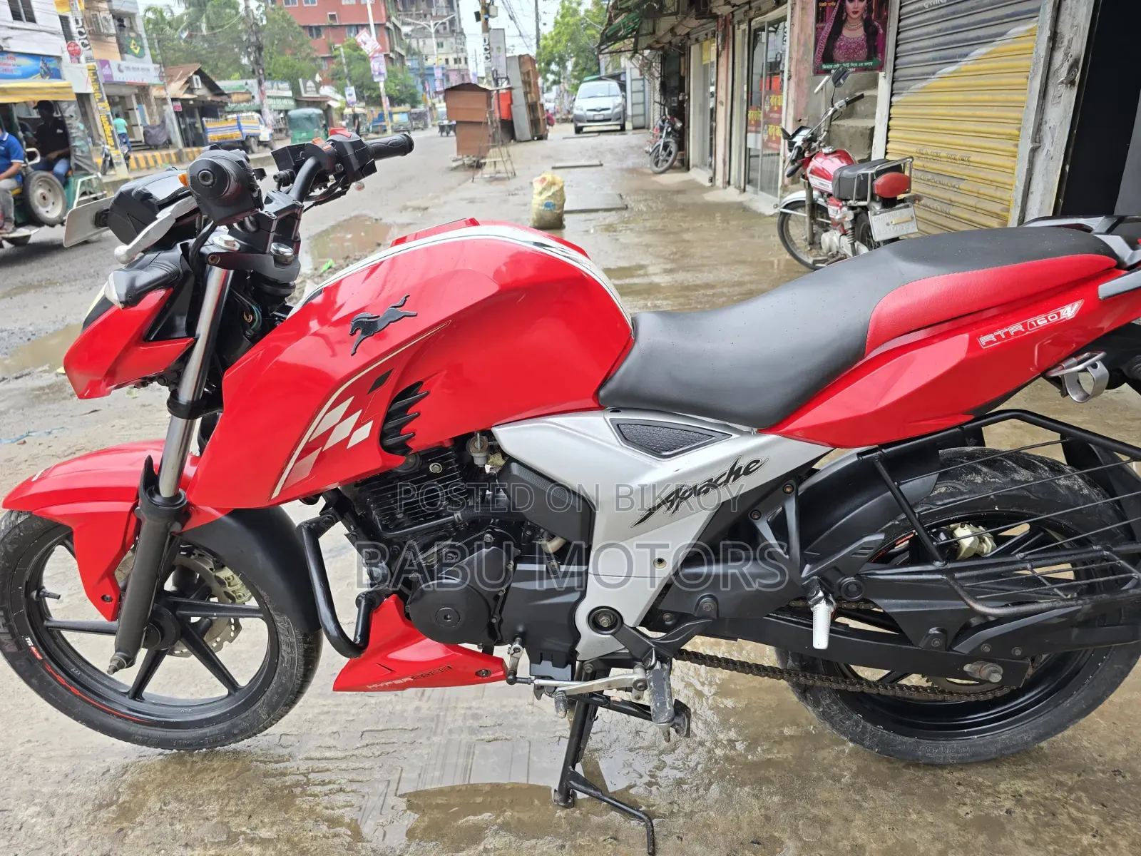 টিভিএস অ্যাপাচি ১৬০ ৪ভি ২০২২ লাল