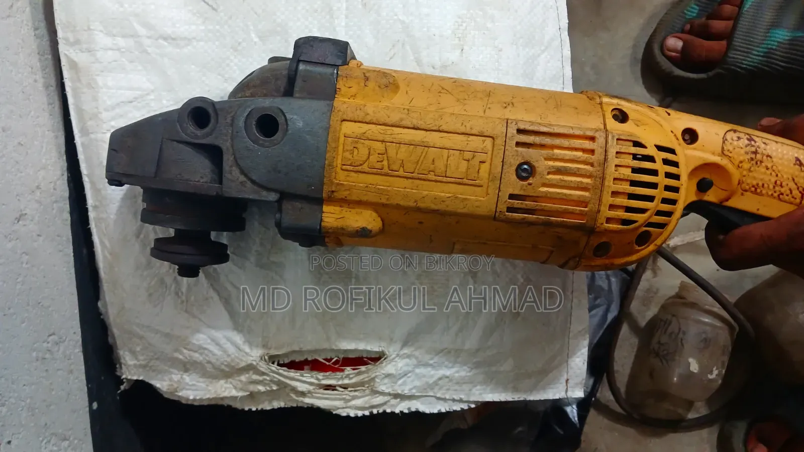 Dewalt Angle Grinder 7inch