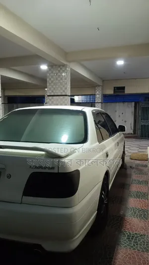 Toyota Carina 2001 Pearl