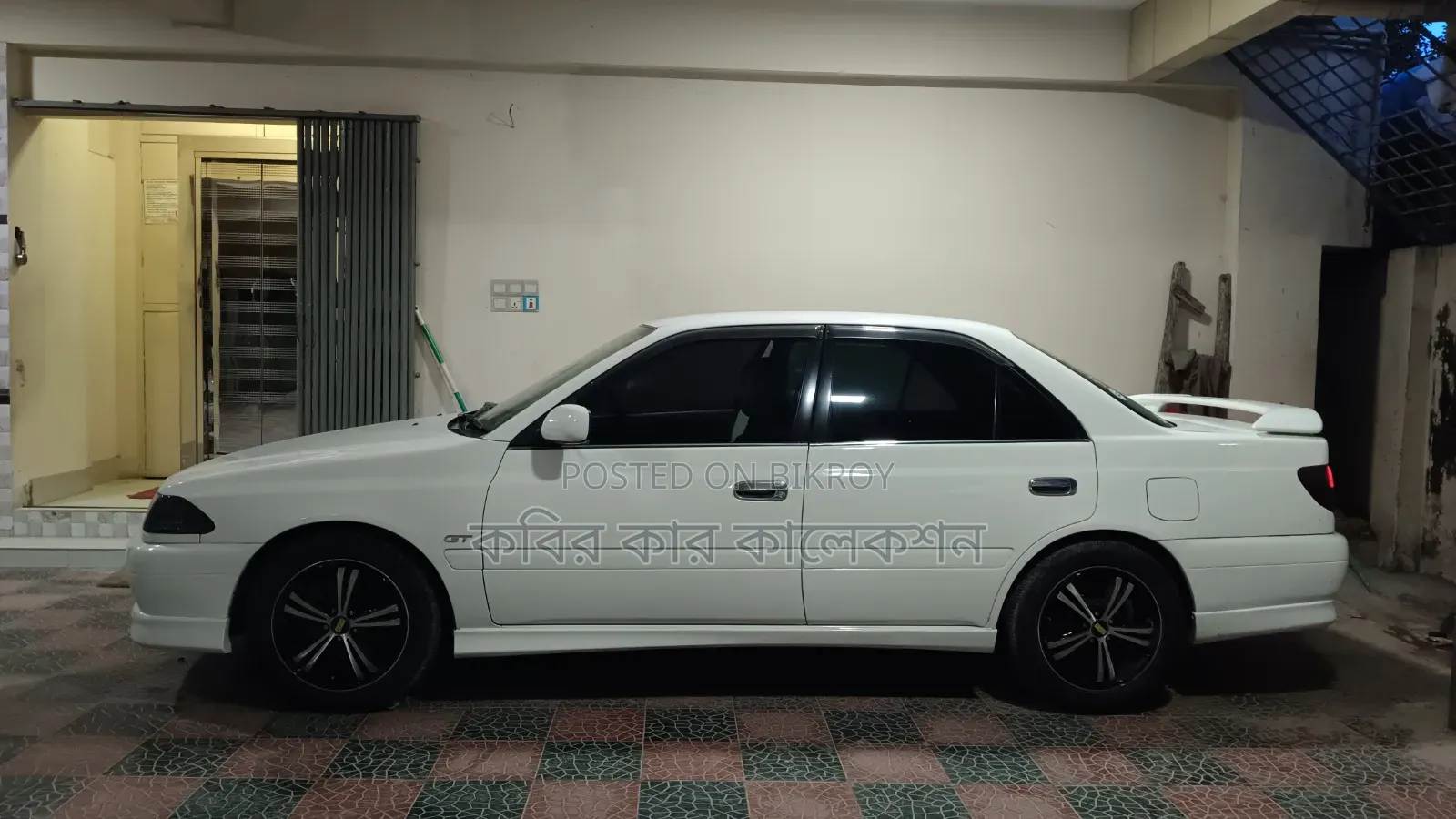 Toyota Carina 2001 Pearl