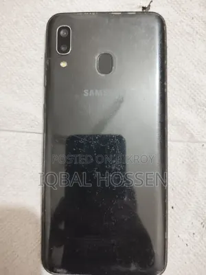 স্যামসাং গ্যালাক্সি এ২০ ৩২ জিবি ব্ল্যাক