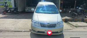 টয়োটা করোলা ২০০৪ রূপালী