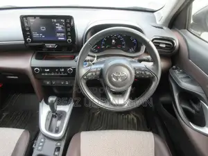 Toyota Yaris Cross 1.5 Hybrid Front-Wheel Drive 2021 Black