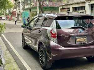 Toyota Aqua 2013 Maroon