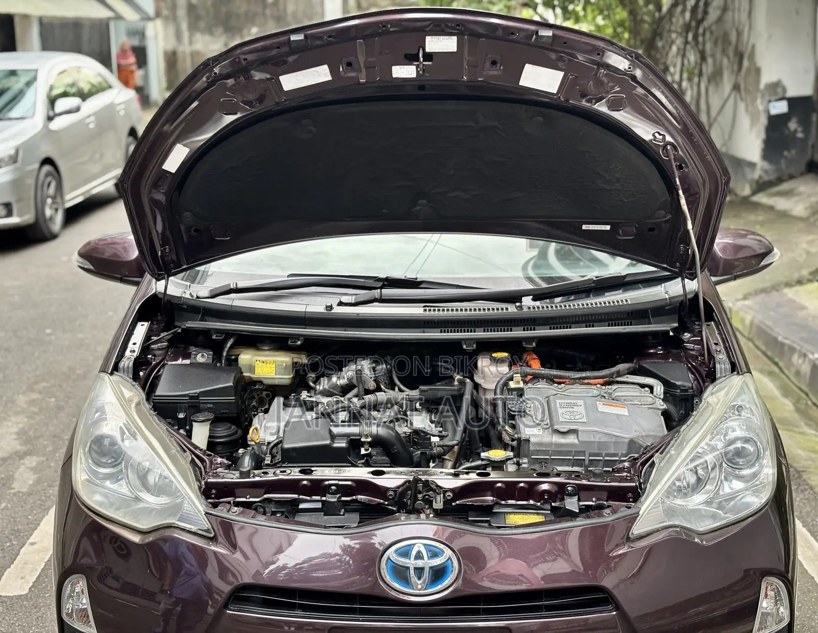 Toyota Aqua 2013 Maroon