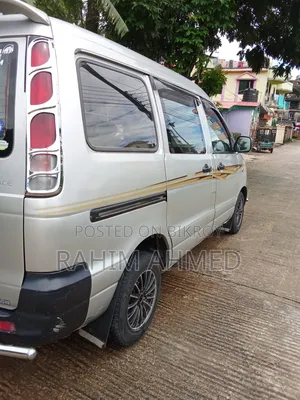 Toyota Noah 2006 Silver